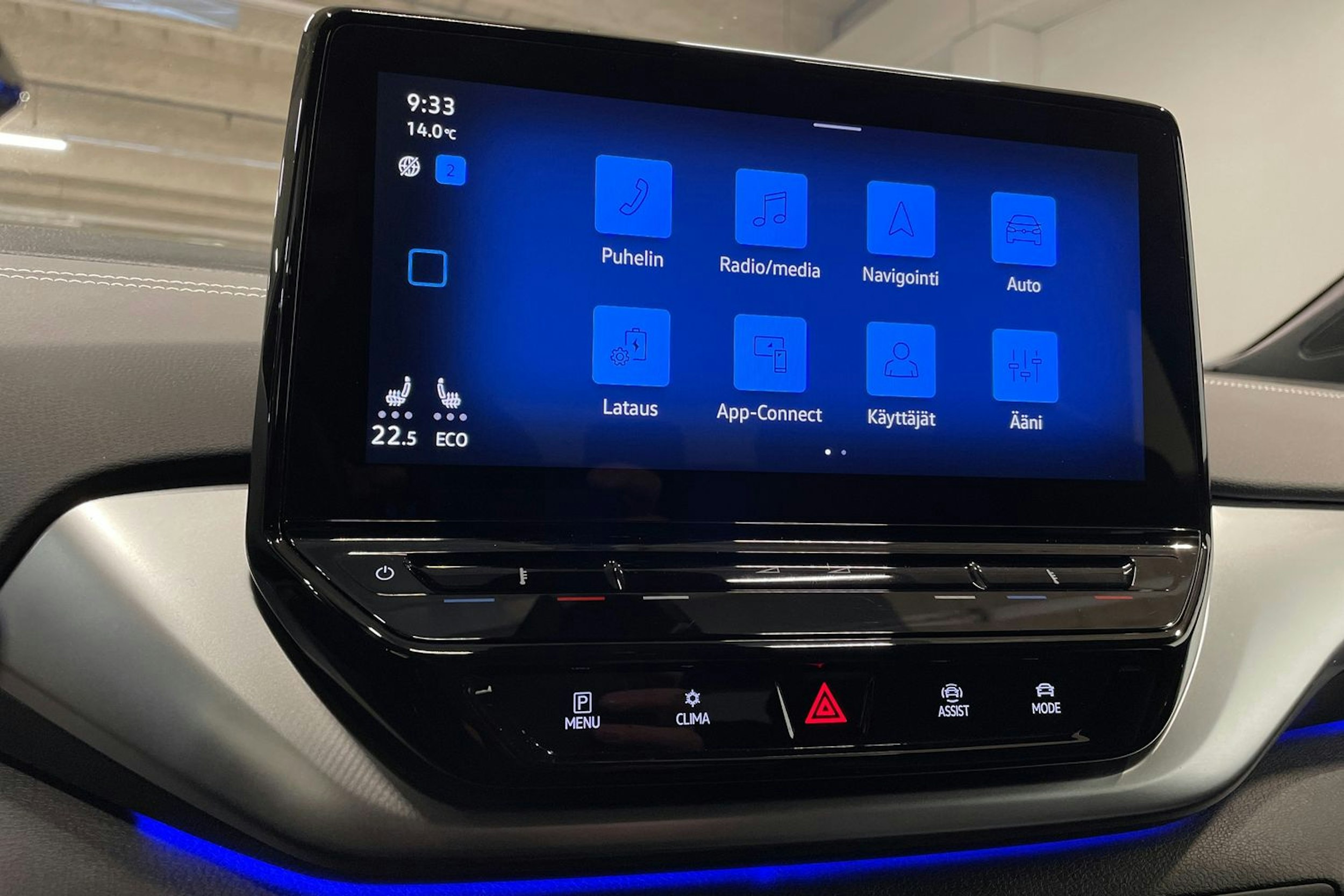 Musta Volkswagen ID.4 2023 kuva 18.