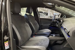 Musta Volkswagen ID.4 2023 kuva 29.