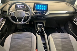 sininen Volkswagen ID.4 2023 kuva 7.