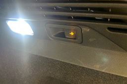 sininen Volkswagen ID.4 2023 kuva 20.