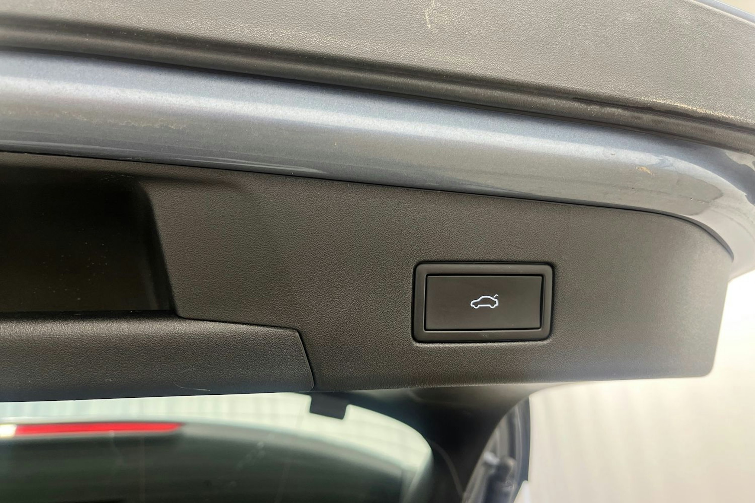 sininen Volkswagen ID.4 2023 kuva 21.