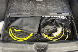 sininen Volkswagen ID.4 2023 kuva 22.