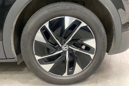 Musta Volkswagen ID.4 2023 kuva 13.