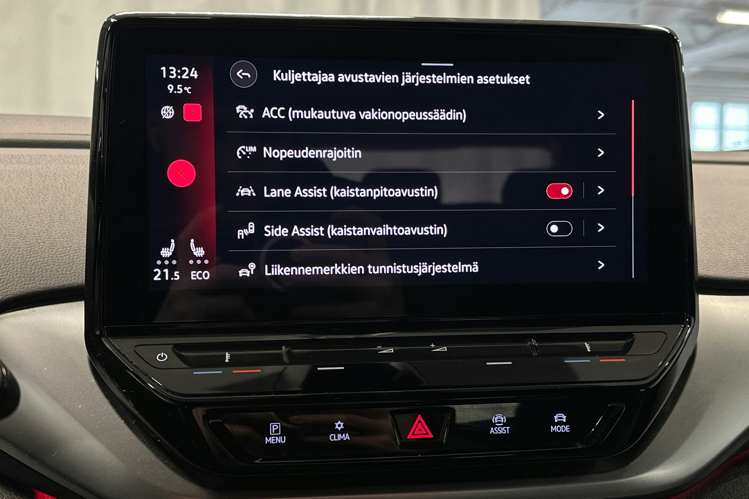 sininen Volkswagen ID.4 2023 kuva 26.