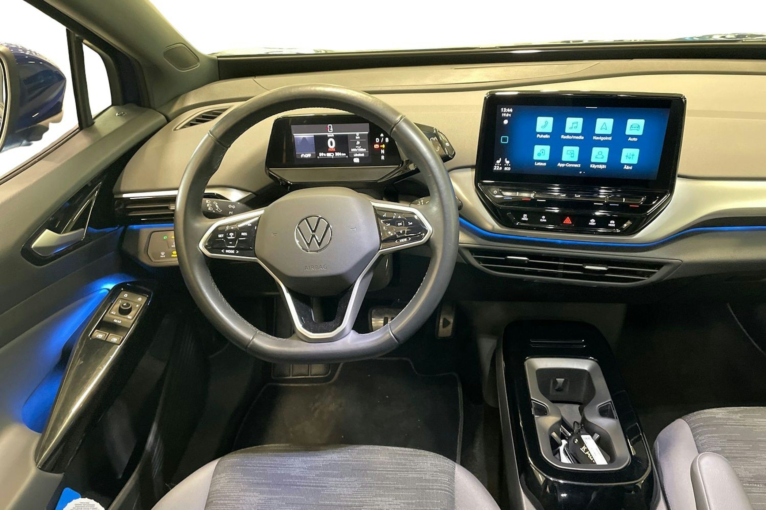 sininen Volkswagen ID.4 2023 kuva 9.