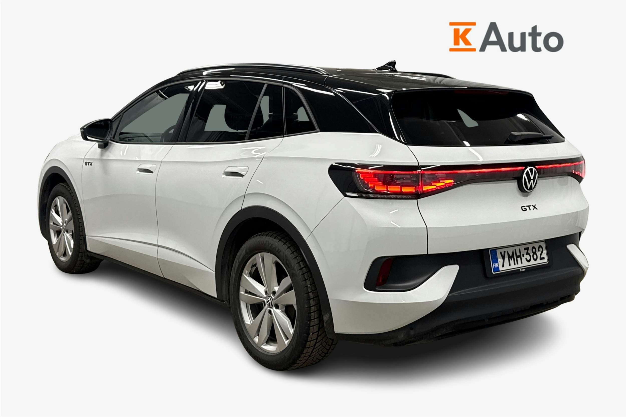 valkoinen Volkswagen ID.4 2023 kuva 2.