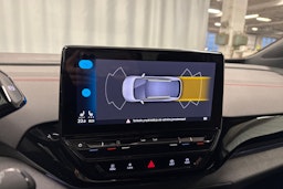 valkoinen Volkswagen ID.4 2023 kuva 15.