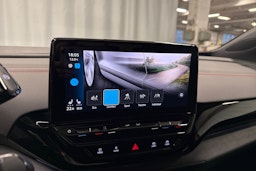 valkoinen Volkswagen ID.4 2023 kuva 16.