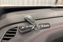 valkoinen Volkswagen ID.4 2023 kuva 28.