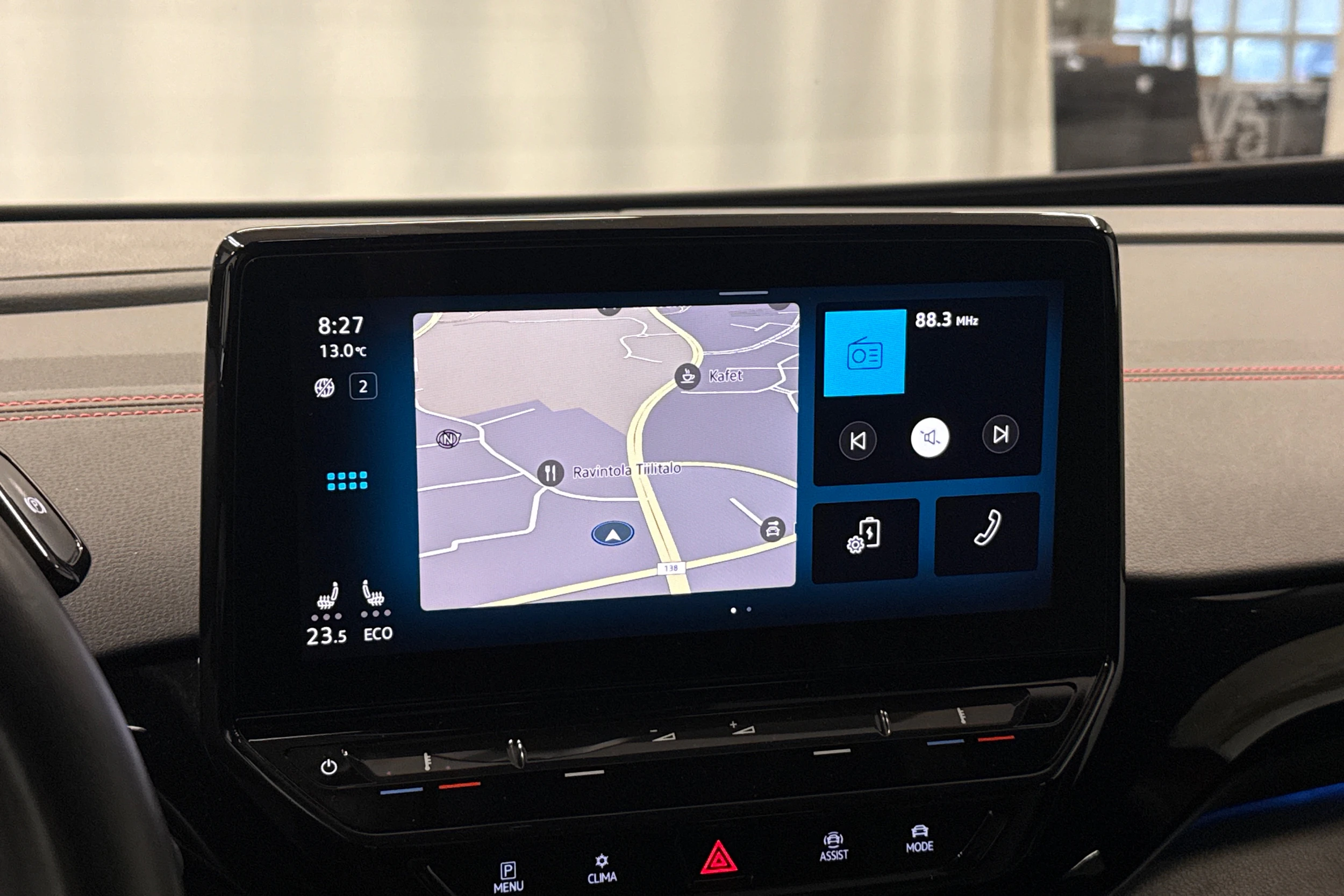 punainen Volkswagen ID.4 2023 kuva 15.