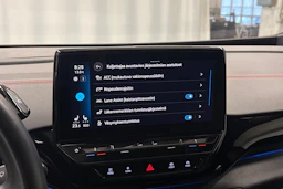 punainen Volkswagen ID.4 2023 kuva 17.