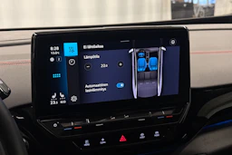 punainen Volkswagen ID.4 2023 kuva 19.