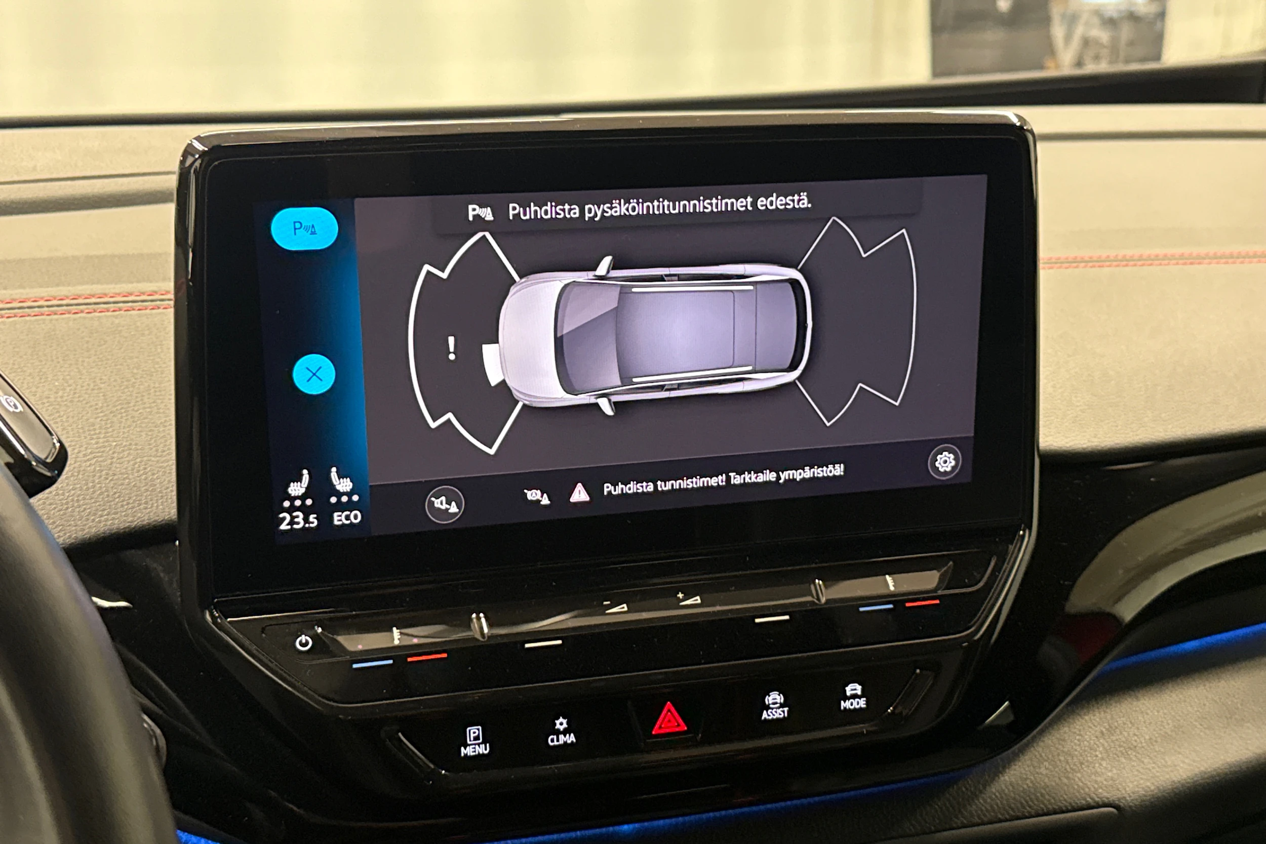 punainen Volkswagen ID.4 2023 kuva 20.