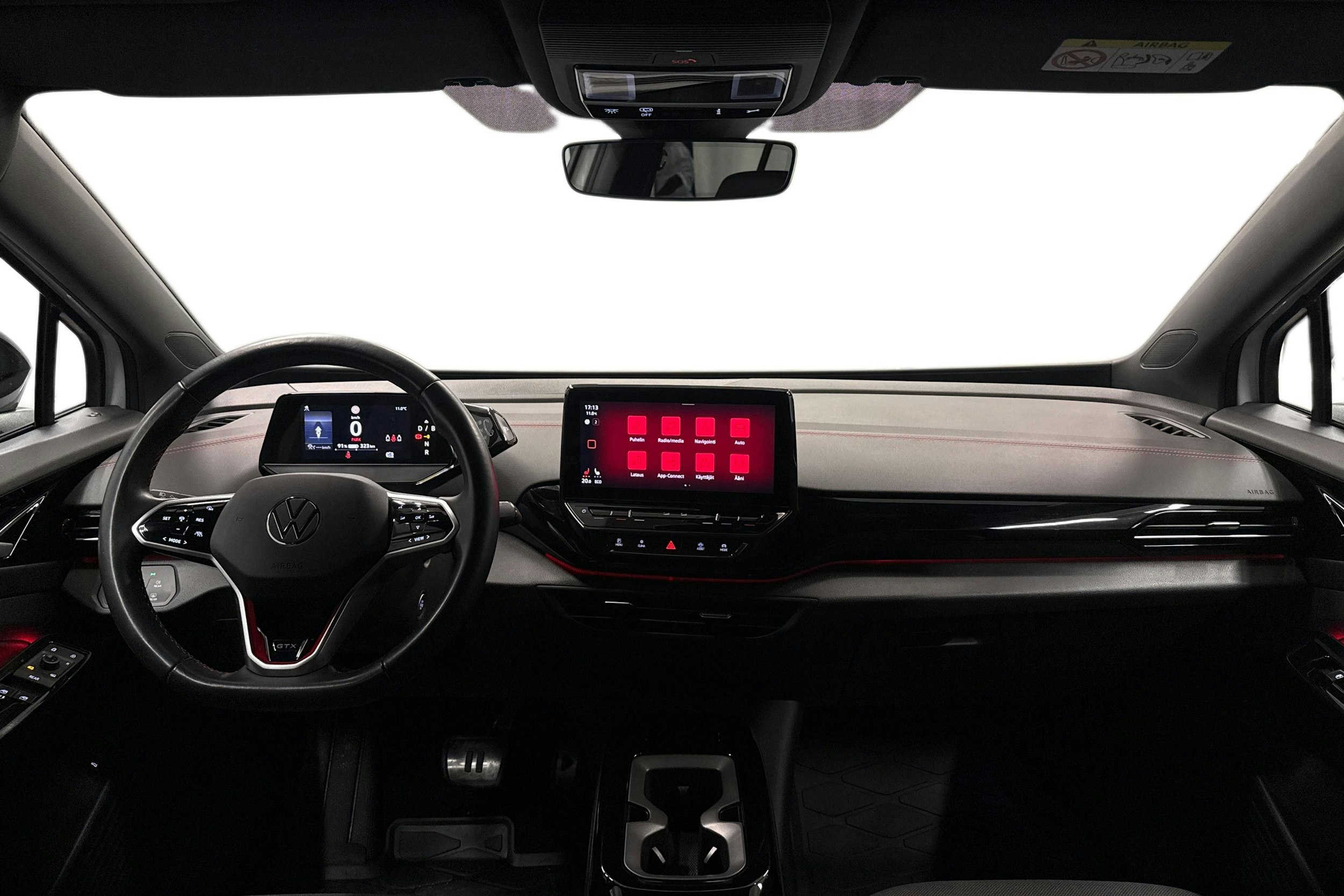 valkoinen Volkswagen ID.4 2023 kuva 7.