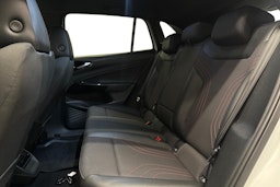 valkoinen Volkswagen ID.4 2023 kuva 8.