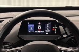 valkoinen Volkswagen ID.4 2023 kuva 12.