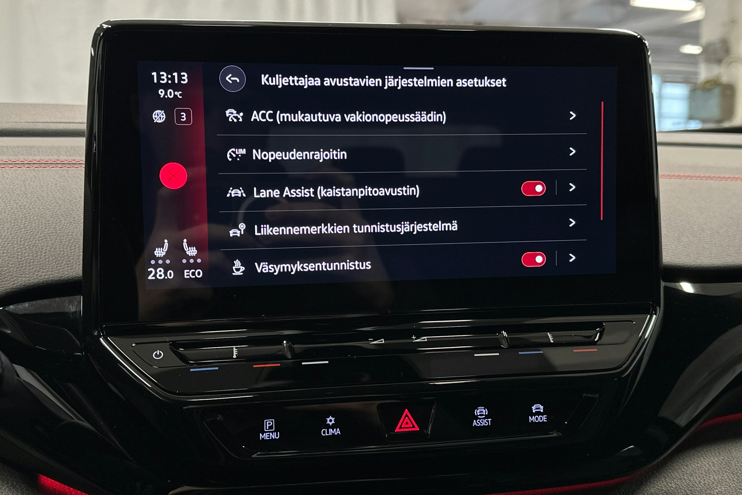 musta Volkswagen ID.4 2023 kuva 22.