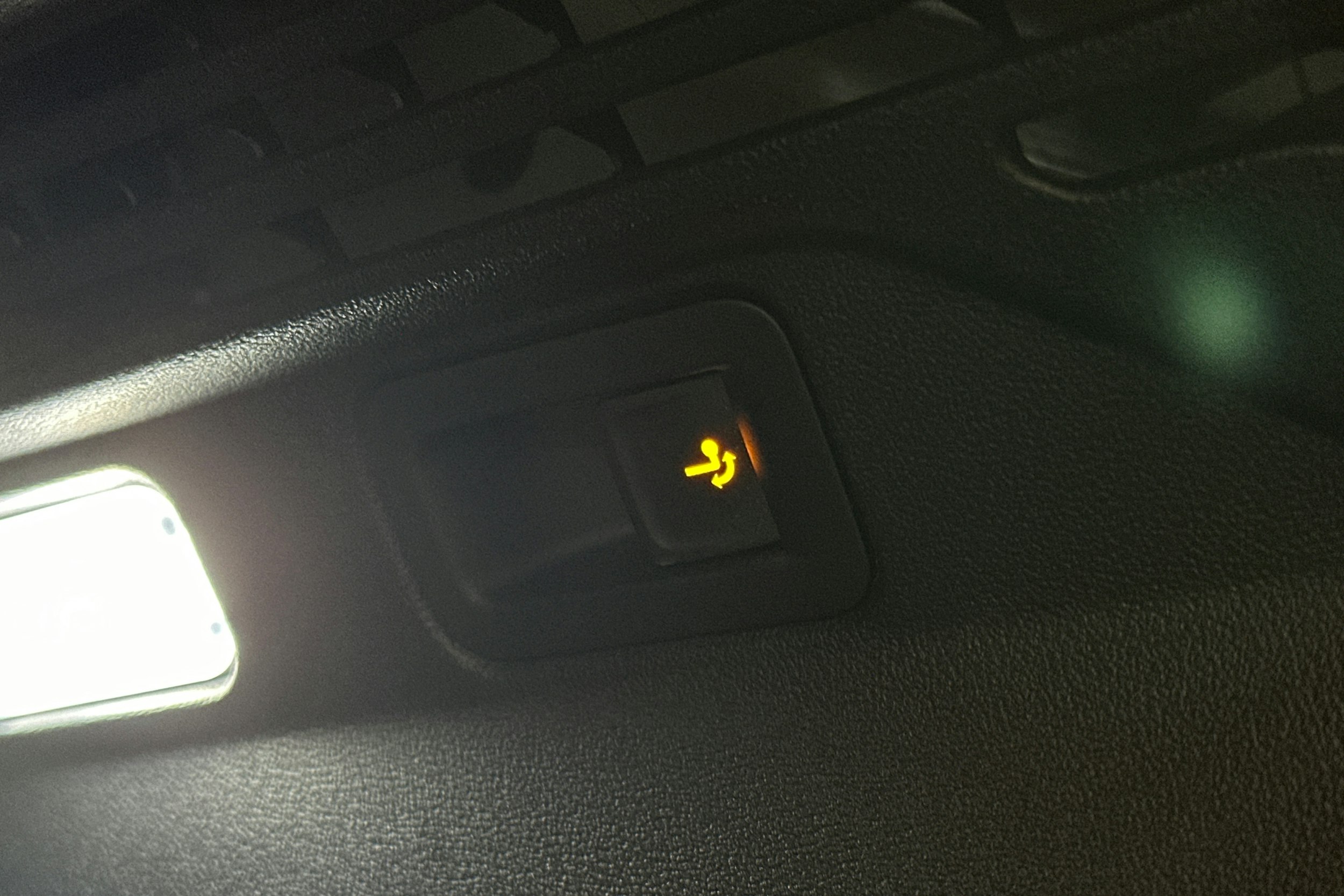 harmaa Volkswagen ID.4 2023 kuva 15.