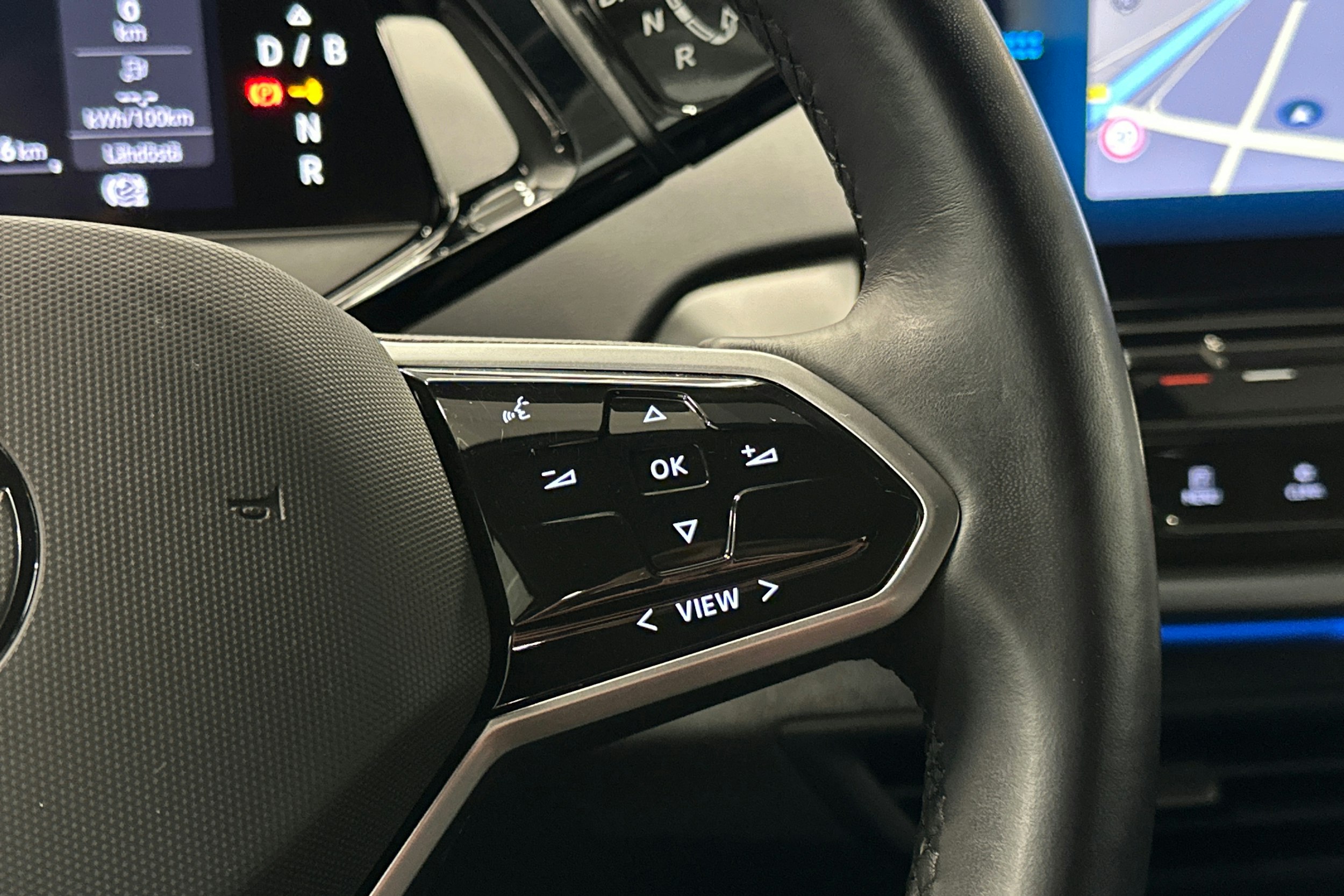 harmaa Volkswagen ID.4 2023 kuva 20.