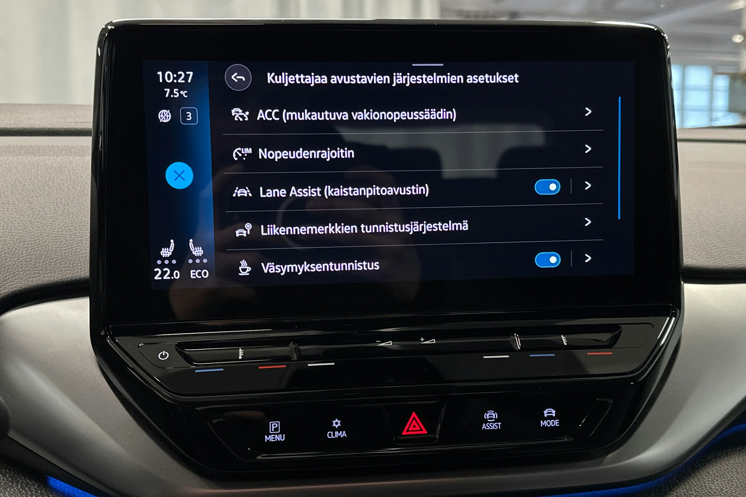 harmaa Volkswagen ID.4 2023 kuva 27.