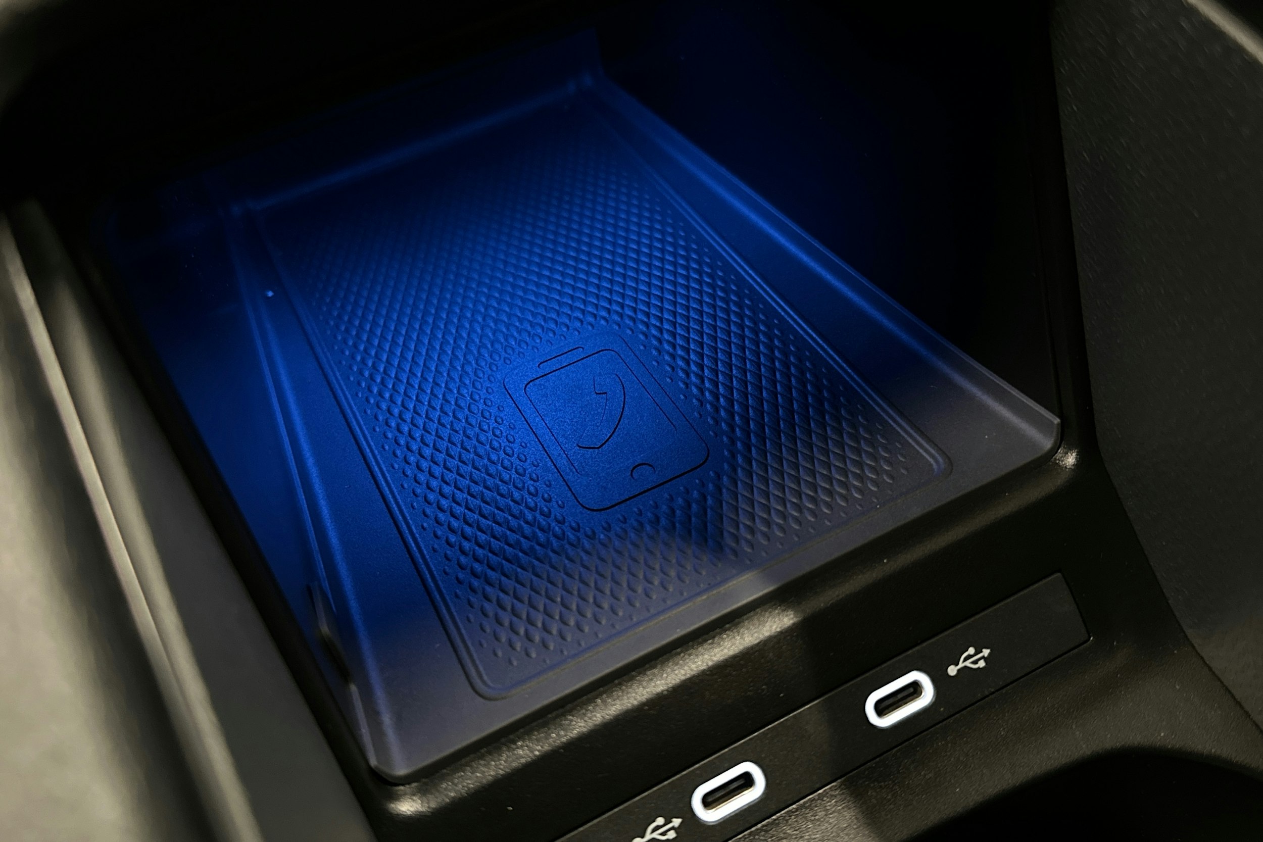 harmaa Volkswagen ID.4 2023 kuva 30.