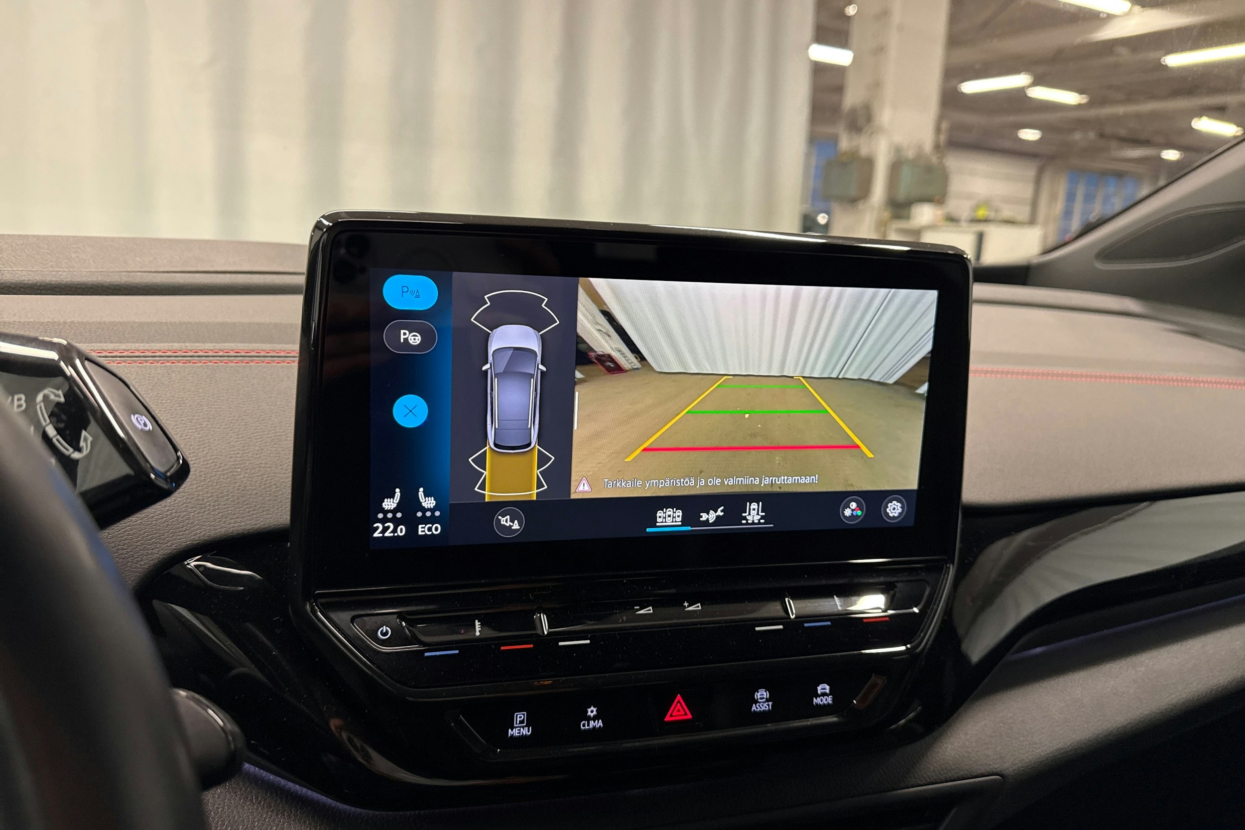 musta Volkswagen ID.4 2023 kuva 15.