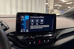 musta Volkswagen ID.4 2023 kuva 16.