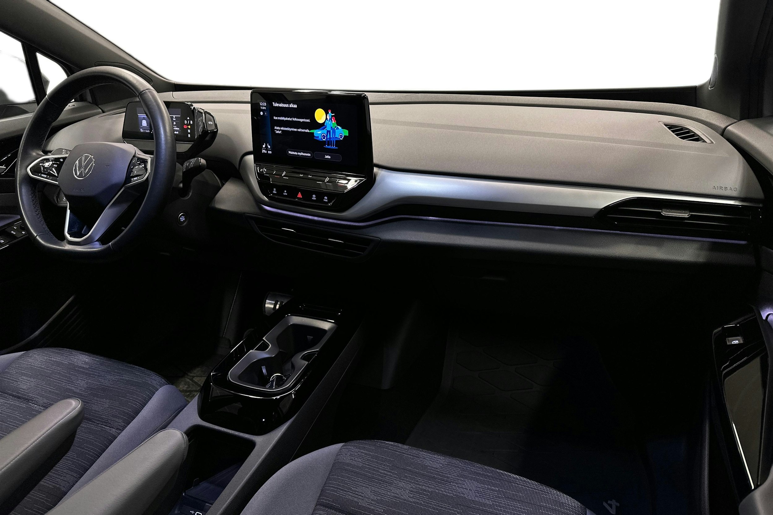 harmaa Volkswagen ID.4 2023 kuva 7.