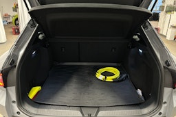 harmaa Volkswagen ID.4 2023 kuva 11.