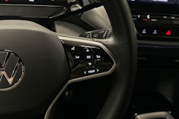 harmaa Volkswagen ID.4 2023 kuva 16.