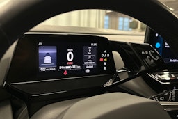 harmaa Volkswagen ID.4 2023 kuva 18.