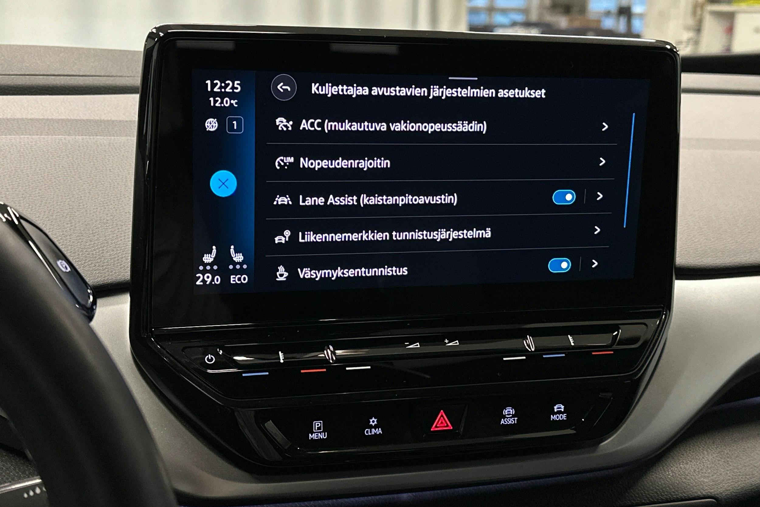 harmaa Volkswagen ID.4 2023 kuva 20.