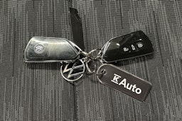 harmaa Volkswagen ID.4 2023 kuva 30.