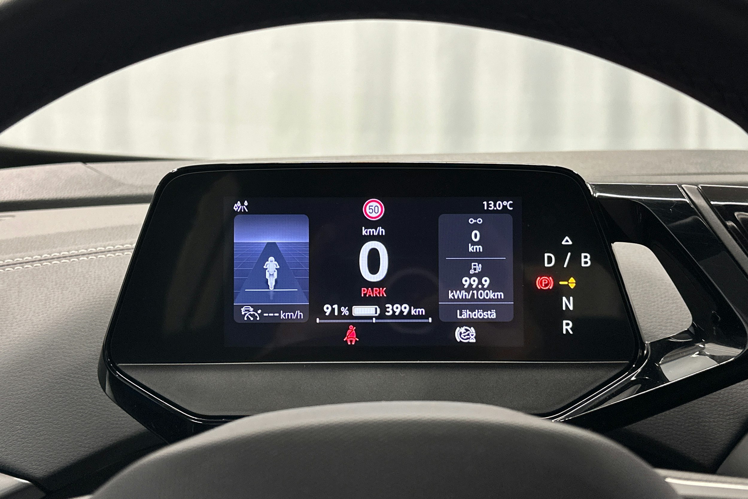 sininen Volkswagen ID.4 2023 kuva 17.