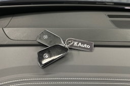 sininen Volkswagen ID.4 2023 kuva 27.