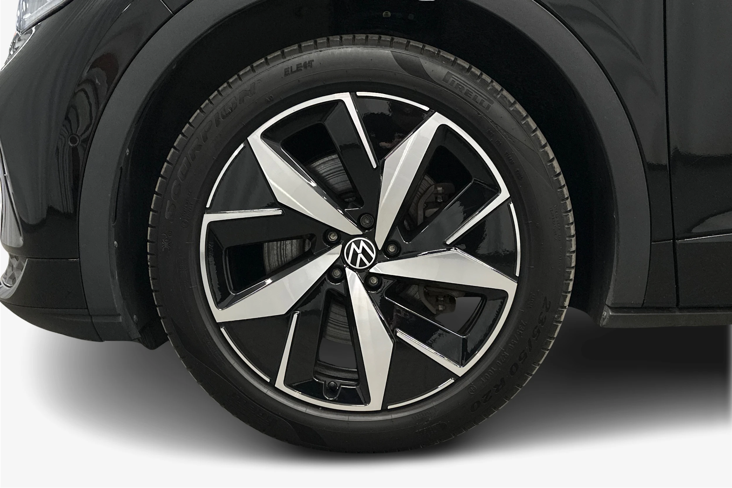 musta Volkswagen ID.4 2023 kuva 12.