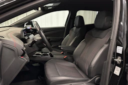 musta Volkswagen ID.4 2023 kuva 19.