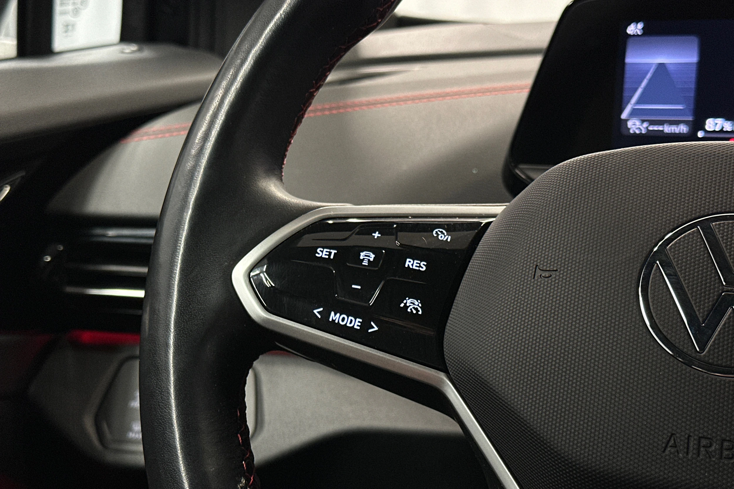 musta Volkswagen ID.4 2023 kuva 21.