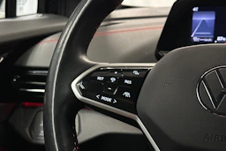 musta Volkswagen ID.4 2023 kuva 21.