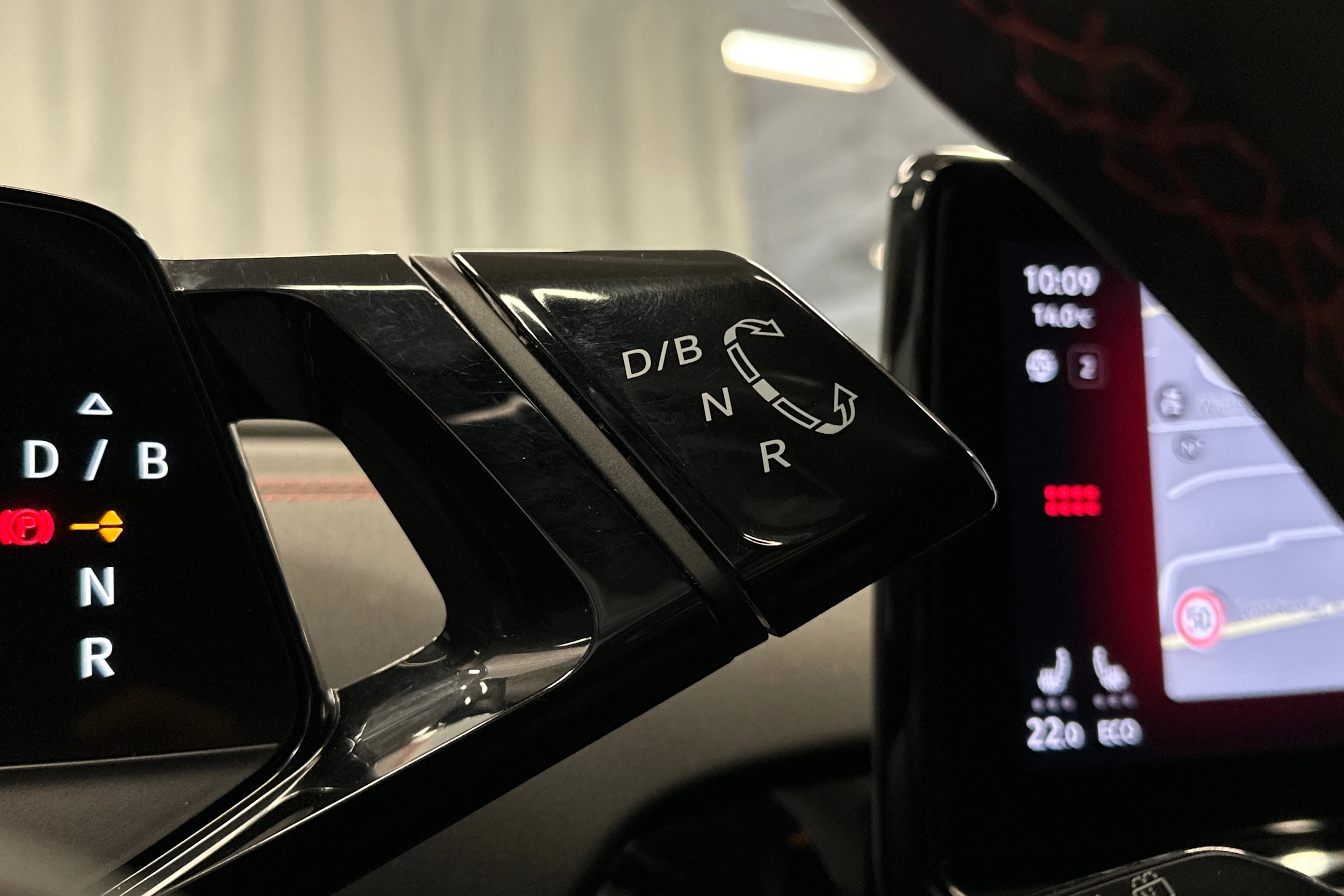 musta Volkswagen ID.4 2023 kuva 23.