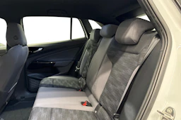 valkoinen Volkswagen ID.4 2023 kuva 8.