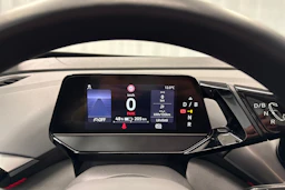 valkoinen Volkswagen ID.4 2023 kuva 14.