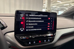 valkoinen Volkswagen ID.4 2023 kuva 20.