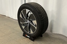 harmaa Volkswagen ID.4 2023 kuva 15.