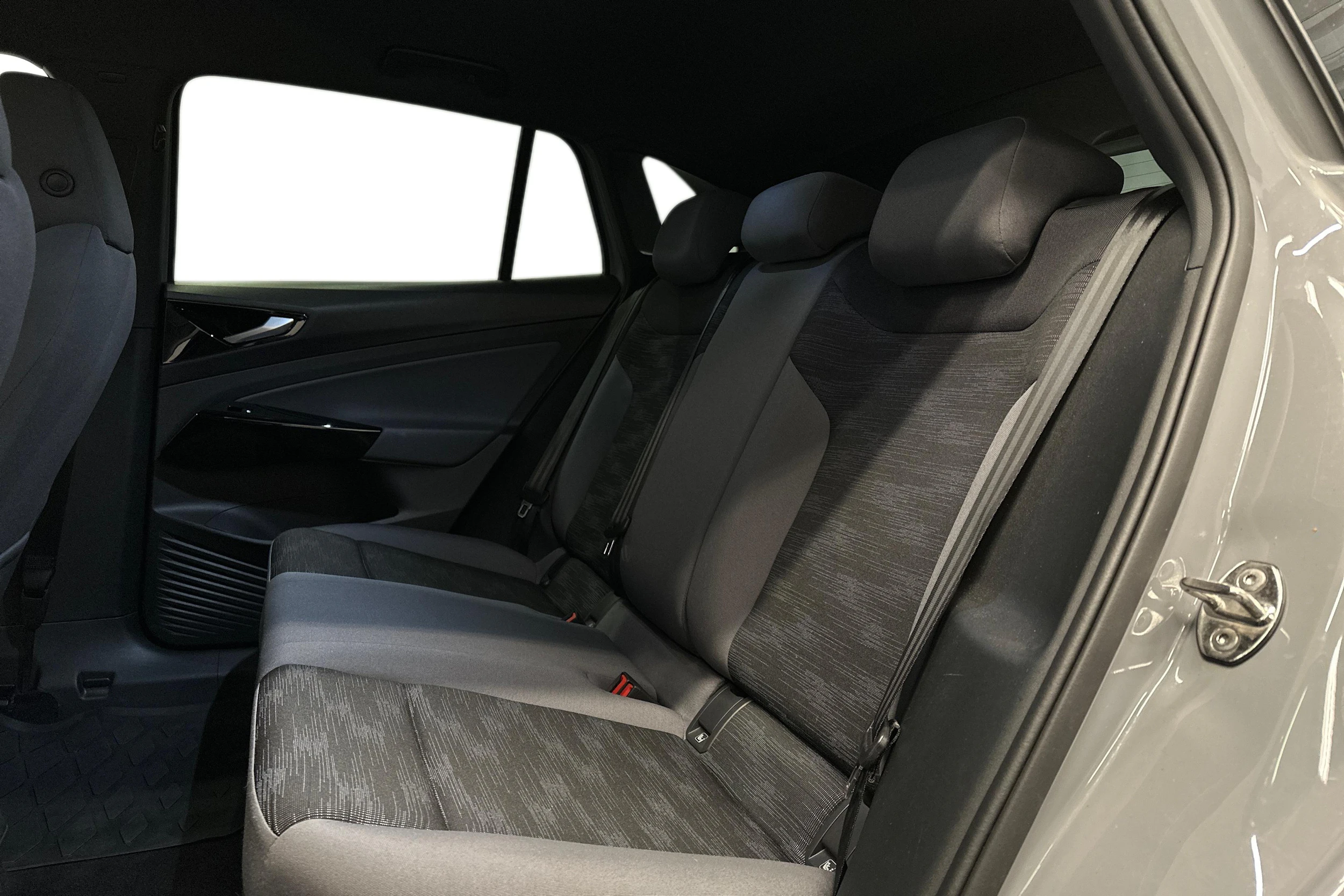 harmaa Volkswagen ID.4 2023 kuva 11.