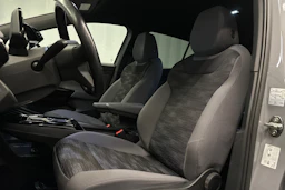 harmaa Volkswagen ID.4 2023 kuva 17.