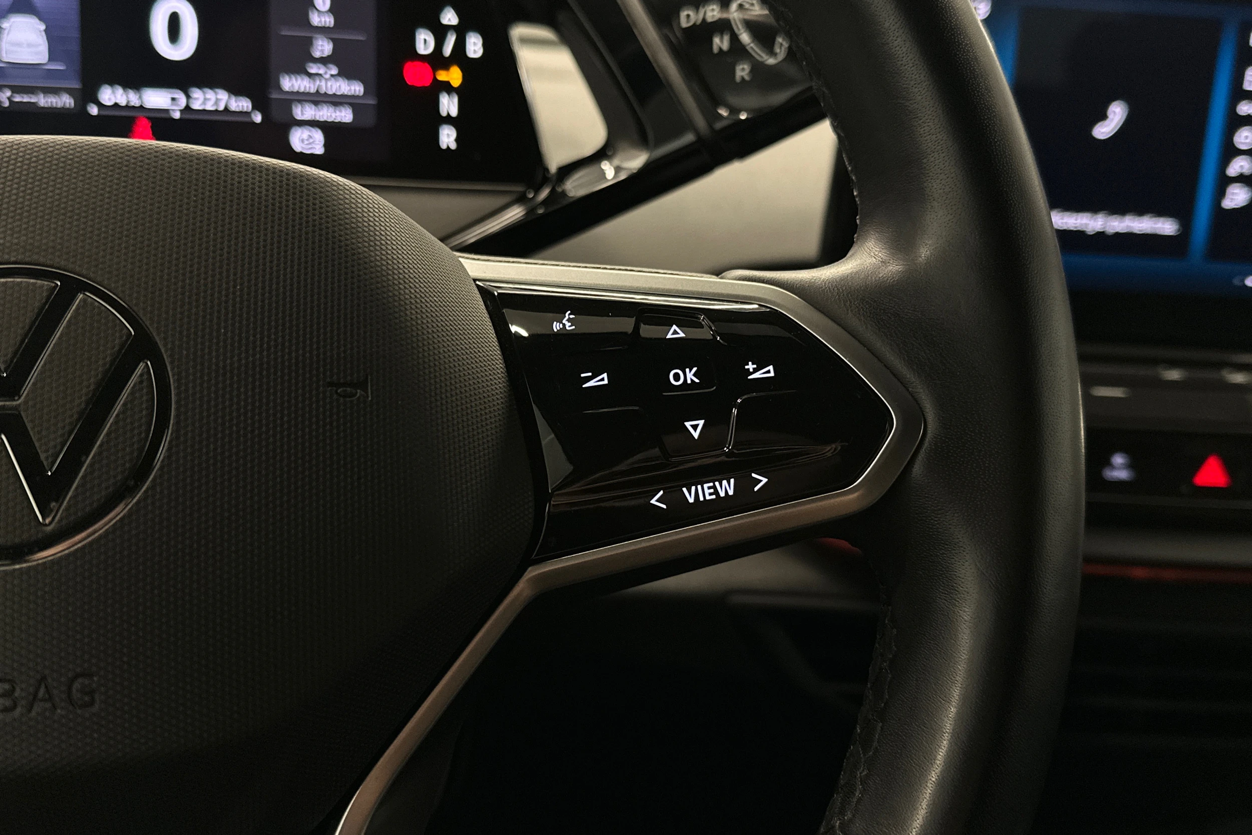 harmaa Volkswagen ID.4 2023 kuva 20.