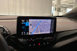 valkoinen Volkswagen ID.4 2023 kuva 19.