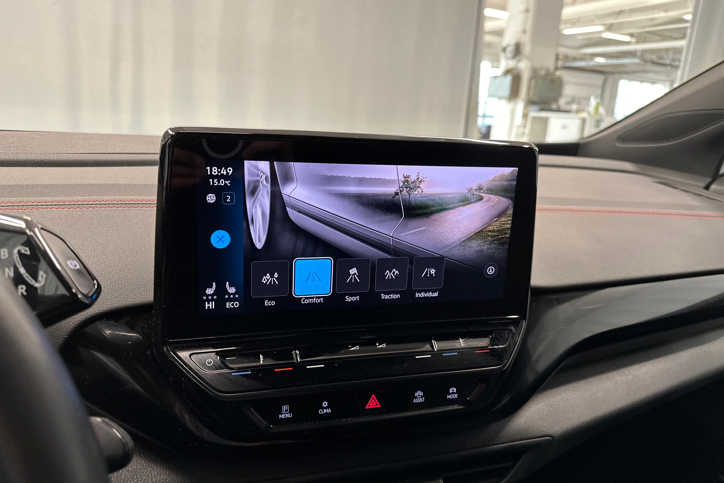 valkoinen Volkswagen ID.4 2023 kuva 20.