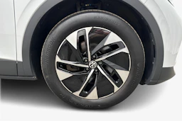 valkoinen Volkswagen ID.4 2023 kuva 11.